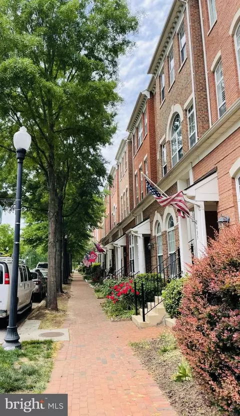 457 Cameron Station Blvd, Alexandria, VA 22304