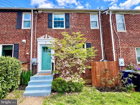 27 Ancell St, Alexandria, VA 22305