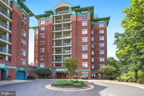 505 E Braddock Rd E #208, Alexandria, VA 22314