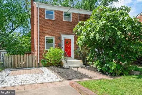 4322 Vermont Ave, Alexandria, VA 22304