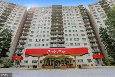 2500 N Van Dorn St #722, Alexandria, VA 22302