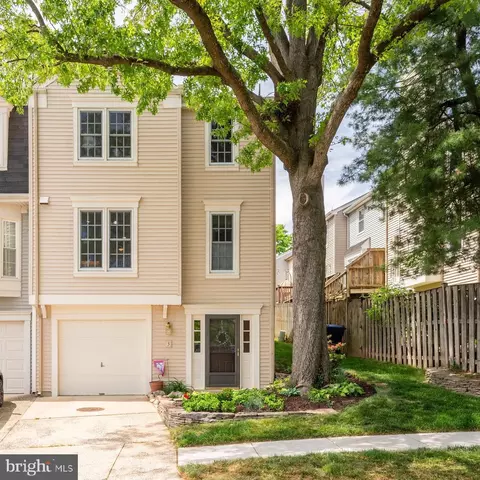3 S Floyd St, Alexandria, VA 22304