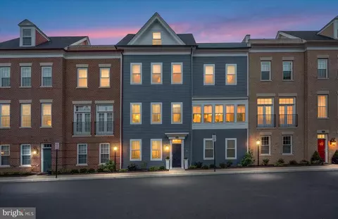 609 Second St, Alexandria, VA 22314