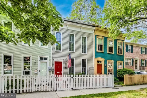 326 N Payne St N, Alexandria, VA 22314