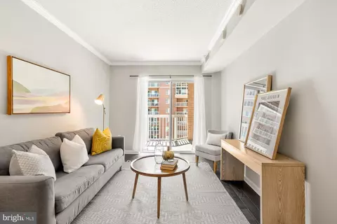 3101 N Hampton Dr #1213, Alexandria, VA 22302