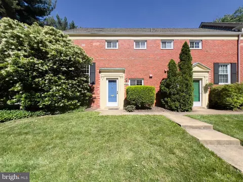 3731 Holmes Ln, Alexandria, VA 22302