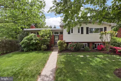 5002 Richenbacher Ave, Alexandria, VA 22304