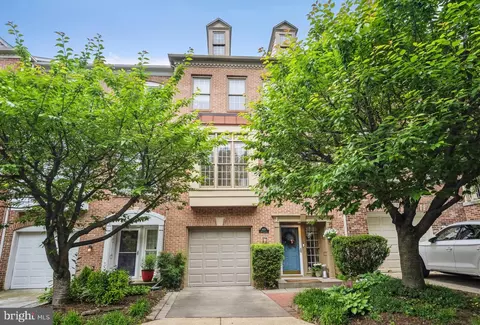 4656 Kinsey Ln, Alexandria, VA 22311