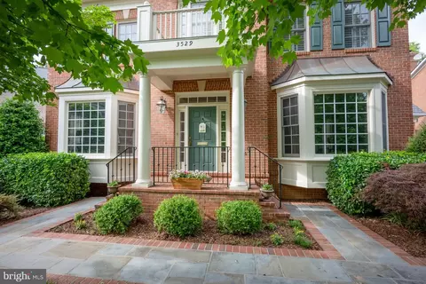 3529 Malvern Ct, Alexandria, VA 22304