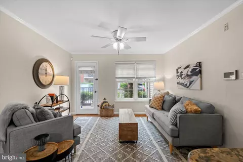 3304 Wyndham Cir #138, Alexandria, VA 22302