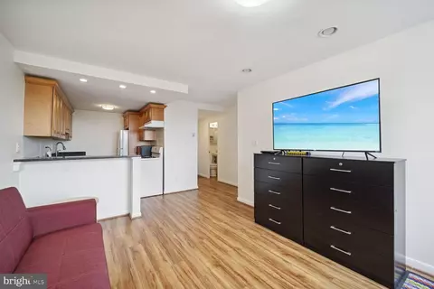 4600 Duke St #707, Alexandria, VA 22304
