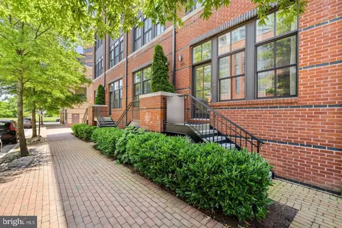 322 Third St, Alexandria, VA 22314