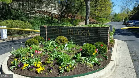 805 N Howard St #423, Alexandria, VA 22304