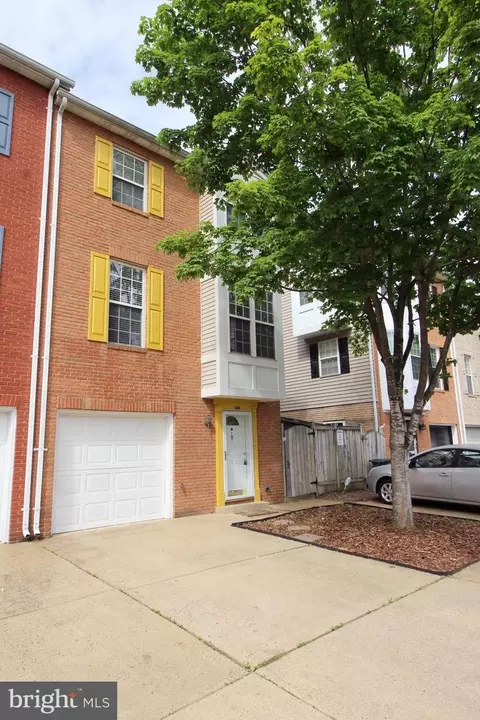 114 Sanborn Pl, Alexandria, VA 22305