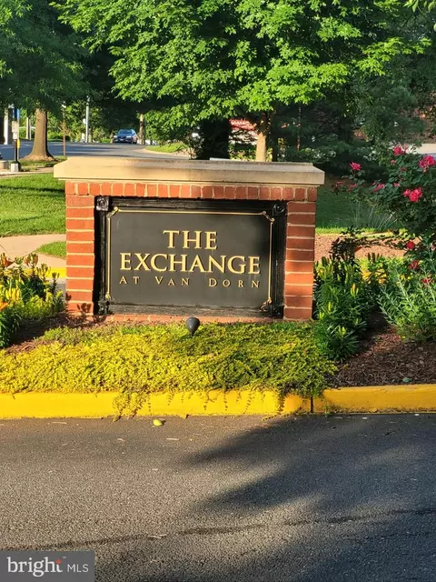 4850 Eisenhower Ave #317, Alexandria, VA 22304