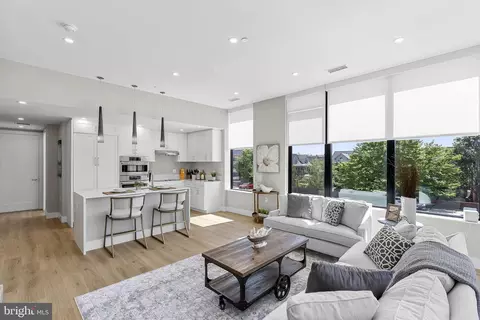 801 N Fairfax St #219, Alexandria, VA 22314