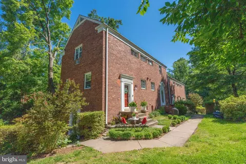 3502 Gunston Rd, Alexandria, VA 22302