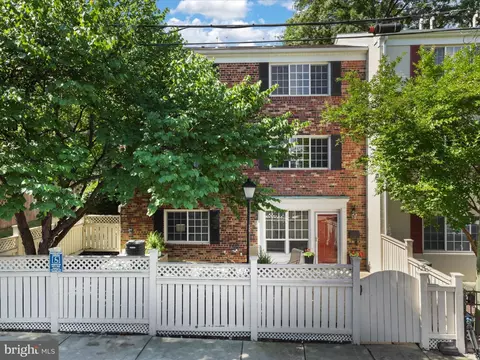 1585 N B N Van Dorn St, Alexandria, VA 22304
