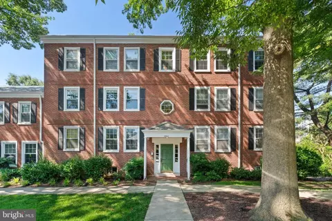 2960 S Columbus St #A2, Arlington, VA 22206