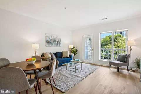 4550 Strutfield #2107, Alexandria, VA 22311
