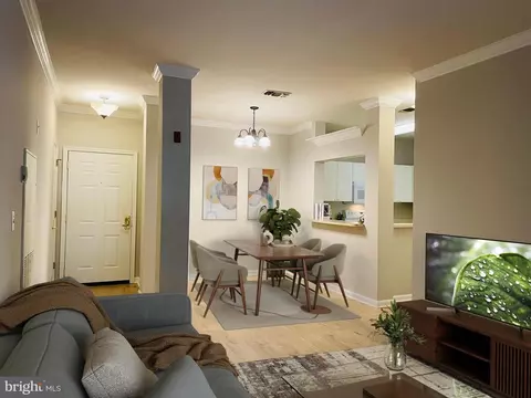 4560 Strutfield Ln #1214, Alexandria, VA 22311