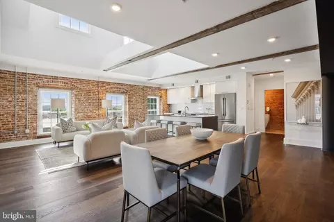 515 N Washington St #401, Alexandria, VA 22314