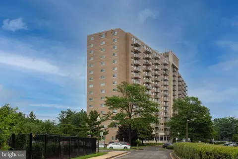 1225 Martha Custis Dr #1510, Alexandria, VA 22302