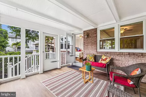 405 E Custis Ave, Alexandria, VA 22301