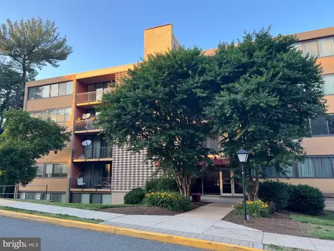 4 S Van Dorn St #306, Alexandria, VA 22304
