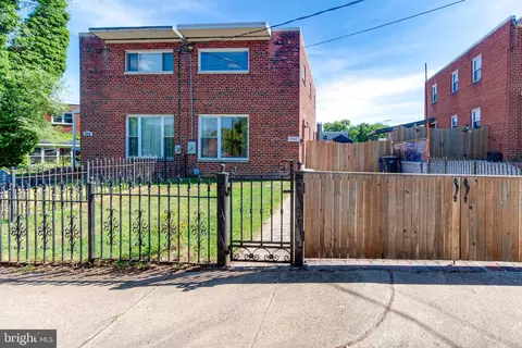 3904 Duke St, Alexandria, VA 22304