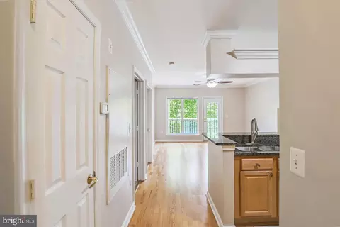 4561 Strutfield Ln #3206, Alexandria, VA 22311
