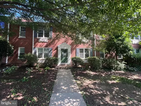 310 Ashby St #B, Alexandria, VA 22305
