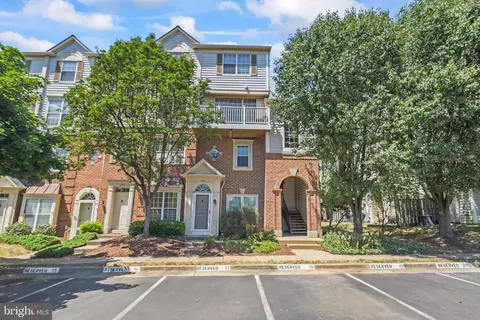 1715 Braddock Pl #301, Alexandria, VA 22302