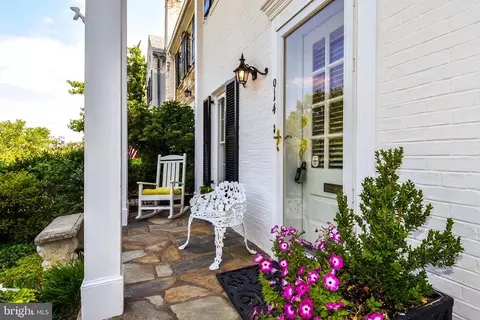 914 S Saint Asaph St, Alexandria, VA 22314