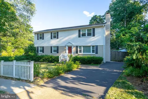 4500 Peacock Ave, Alexandria, VA 22304