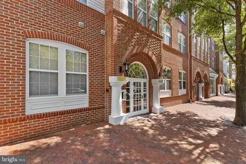 4951 Brenman Park Dr #404, Alexandria, VA 22304