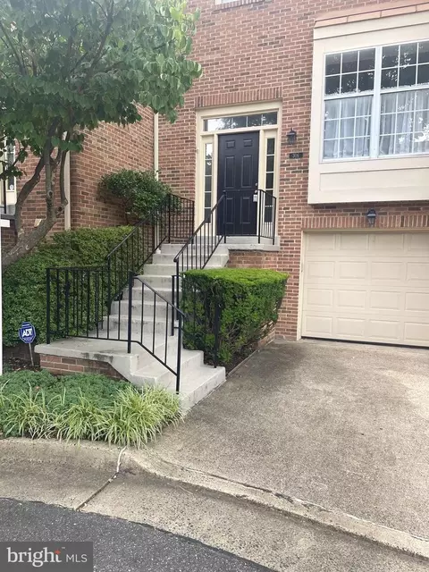 306 Cloudes Mill Way, Alexandria, VA 22304