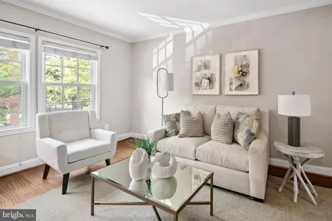 1251 E Abingdon Dr #1122, Alexandria, VA 22314