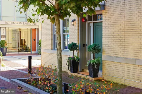 10 Pioneer Mill Way, Alexandria, VA 22314