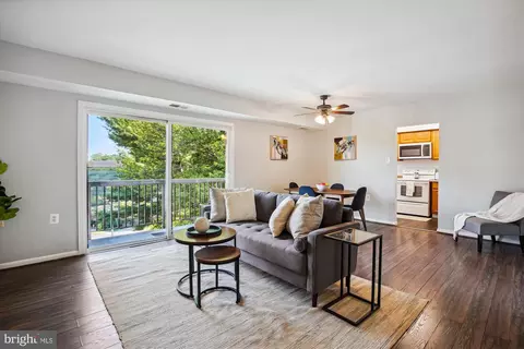 3314 S 28th St #302, Alexandria, VA 22302