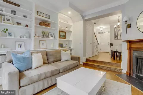 629 S Columbus St, Alexandria, VA 22314