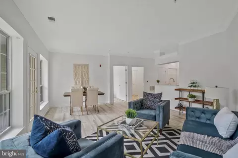 4550 Strutfield Ln #2223, Alexandria, VA 22311