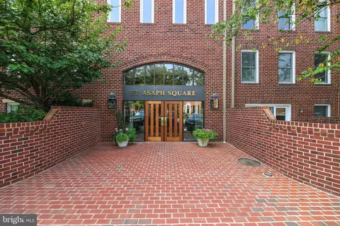 800 S Saint Asaph St #403, Alexandria, VA 22314