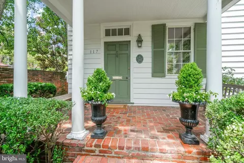 117 Duke St, Alexandria, VA 22314