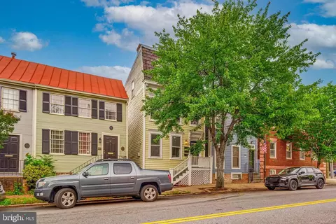 905 Duke St, Alexandria, VA 22314