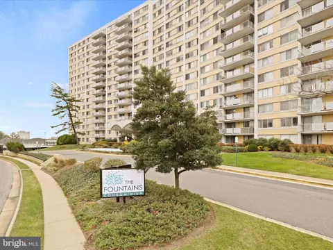 301 N Beauregard St N #1710, Alexandria, VA 22312
