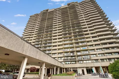 400 Madison St #702, Alexandria, VA 22314