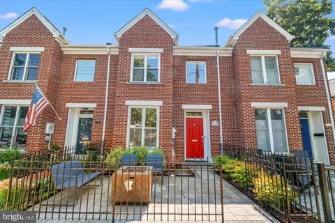 431 N West St #A, Alexandria, VA 22314