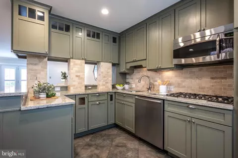 1431 Oronoco St, Alexandria, VA 22314