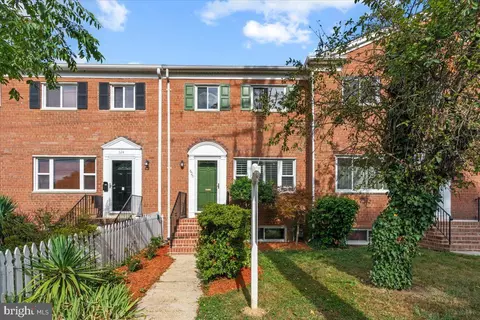626 S Payne St S, Alexandria, VA 22314